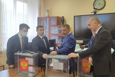 Генеральное консульство Узбекистана и Избирательная комиссия Ленинградской области провели встречу
